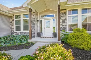 4348 Woodcliff Ln, Roscoe, IL 61073 - Photo 4