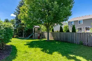 3303 Lafayette St, Elgin, IL 60124 - Photo 30