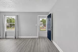 418 E Greenview Ave, Machesney Park, IL 61115 - Photo 4
