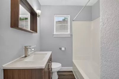 418 E Greenview Avenue, Machesney Park, IL 61115 - Photo 12