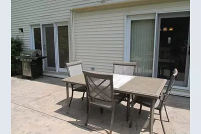 1052 Burke Drive, Freeport, IL 61032 - Photo 10
