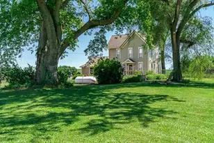 8983 Cemetery Rd, Winnebago, IL 61088 - Photo 46