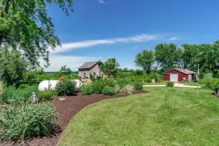8983 Cemetery Rd, Winnebago, IL 61088 - Photo 44