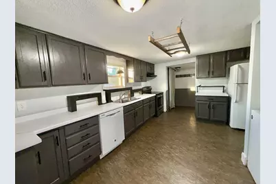 208 E Broad Street, Mount Carroll, IL 61053 - Photo 4