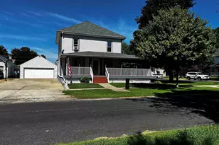 521 Cochran Ave, Milledgeville, IL 61051 - Photo 2