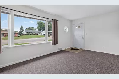 3519 Broadway, Rockford, IL 61108 - Photo 12