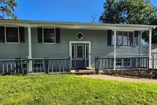 5773 Kirkwood Dr, Rockford, IL 61109 - Photo 1