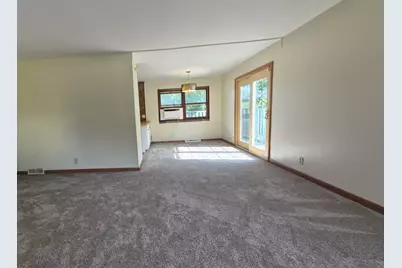 5773 Kirkwood Drive, Rockford, IL 61109 - Photo 6