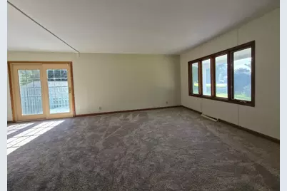 5773 Kirkwood Drive, Rockford, IL 61109 - Photo 8