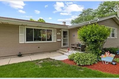 701 Kane Street, South Elgin, IL 60177 - Photo 4