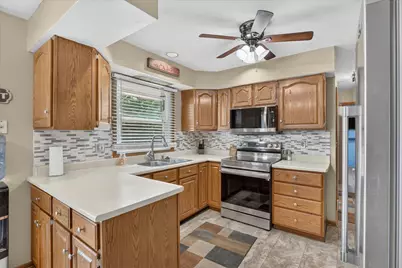 3429 Pontiac Place, Rockford, IL 61101 - Photo 8