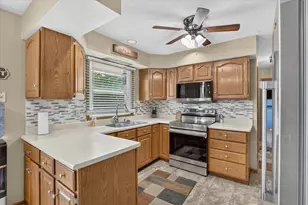3429 Pontiac Pl, Rockford, IL 61101 - Photo 8