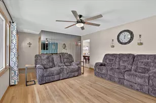 3429 Pontiac Pl, Rockford, IL 61101 - Photo 6