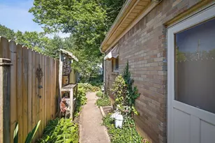 612 N Oak Knolls Ave, Rockford, IL 61107 - Photo 46