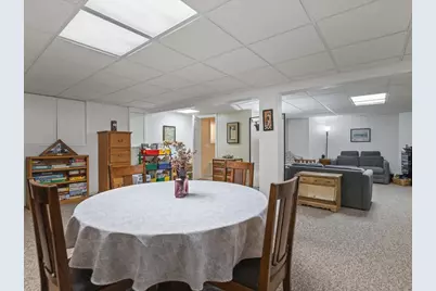 612 N Oak Knolls Avenue, Rockford, IL 61107 - Photo 34