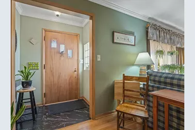 612 N Oak Knolls Avenue, Rockford, IL 61107 - Photo 8