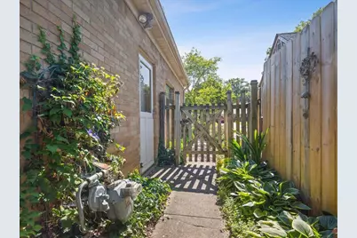 612 N Oak Knolls Avenue, Rockford, IL 61107 - Photo 44