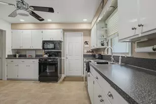 612 N Oak Knolls Ave, Rockford, IL 61107 - Photo 20