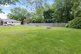 1951 Valencia Dr, Rockford, IL 61108 - Photo 38