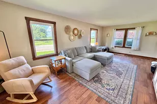 2935 Tracy St, Seward, IL 61077 - Photo 6