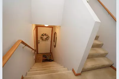 7685 Creek Bend, Rockford, IL 61114 - Photo 14