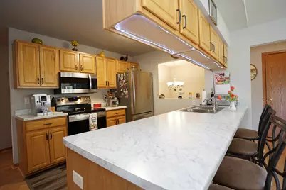 7685 Creek Bend, Rockford, IL 61114 - Photo 10