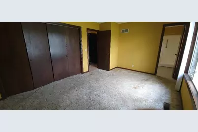 2315 Mallard Dr, Freeport, IL 61032 - Photo 12