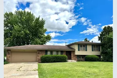 2315 Mallard Dr, Freeport, IL 61032 - Photo 1