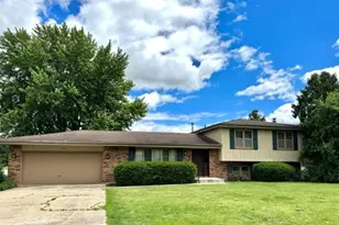 2315 Mallard Dr, Freeport, IL 61032 - Photo 1
