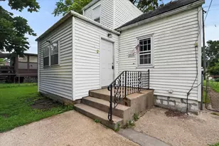 228 E Riverside Blvd, Loves Park, IL 61111 - Photo 36