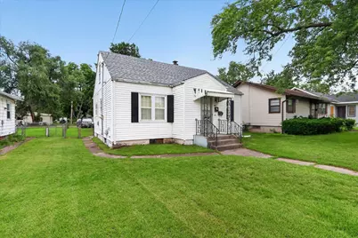 228 E Riverside Boulevard, Loves Park, IL 61111 - Photo 2