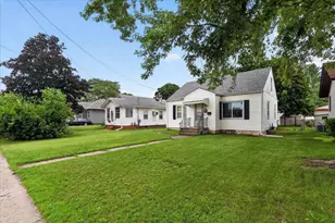 228 E Riverside Blvd, Loves Park, IL 61111 - Photo 4