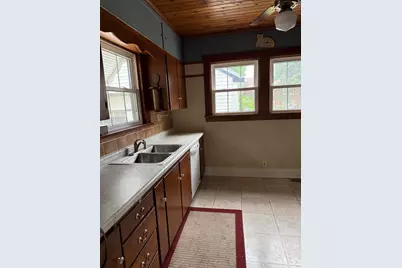 1526 W Lincoln Boulevard, Freeport, IL 61032 - Photo 10