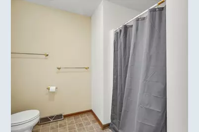 13033 Springhill Drive, Winnebago, IL 61088 - Photo 16