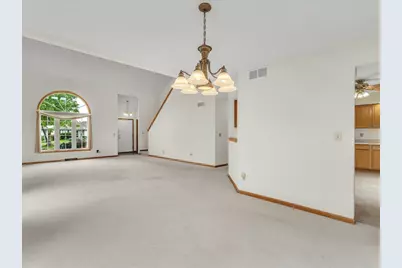 13033 Springhill Drive, Winnebago, IL 61088 - Photo 8