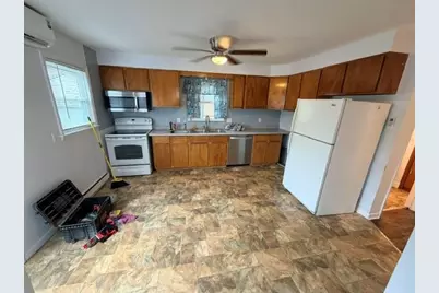 528 King Street, Belvidere, IL 61008 - Photo 2