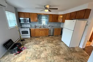 528 King St, Belvidere, IL 61008 - Photo 2