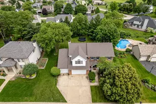 1647 Oakforest Dr, Rockford, IL 61107 - Photo 2