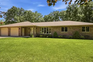 45 Roosevelt Dr, East Dubuque, IL 61025 - Photo 2