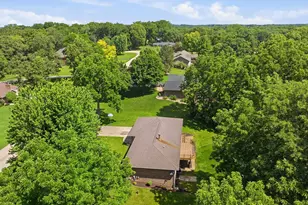 45 Roosevelt Dr, East Dubuque, IL 61025 - Photo 44