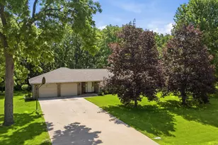 45 Roosevelt Dr, East Dubuque, IL 61025 - Photo 42