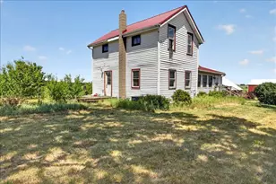 10112 E High Rd, Stillman Valley, IL 61084 - Photo 2