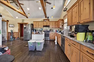 10112 E High Rd, Stillman Valley, IL 61084 - Photo 10