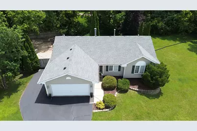 5003 Trafford, Loves Park, IL 61111 - Photo 2