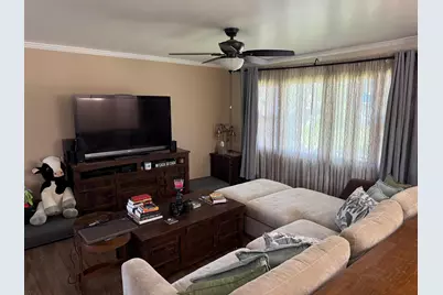 2015 W Revere Street, Freeport, IL 61032 - Photo 2