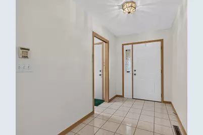 6207 Carriage Green Way, Rockford, IL 61108 - Photo 4