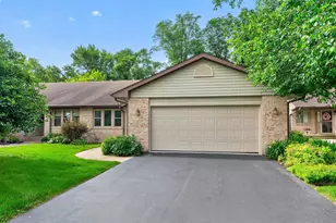 6207 Carriage Green Way, Rockford, IL 61108 - Photo 2