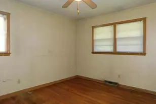 507 Fairview Blvd, Rockford, IL 61107 - Photo 10