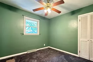 421 Warren Dr, Rockford, IL 61107 - Photo 12