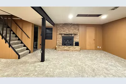 421 Warren Drive, Rockford, IL 61107 - Photo 16